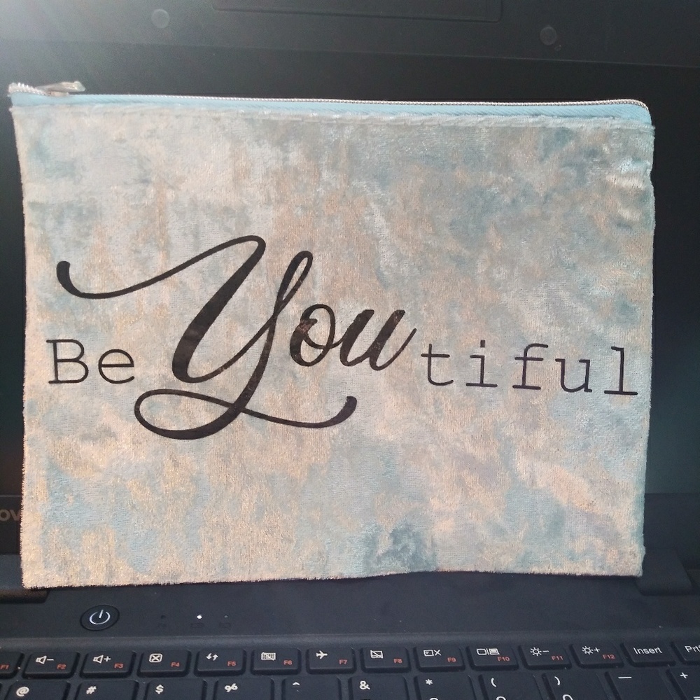 Cosmetic bag